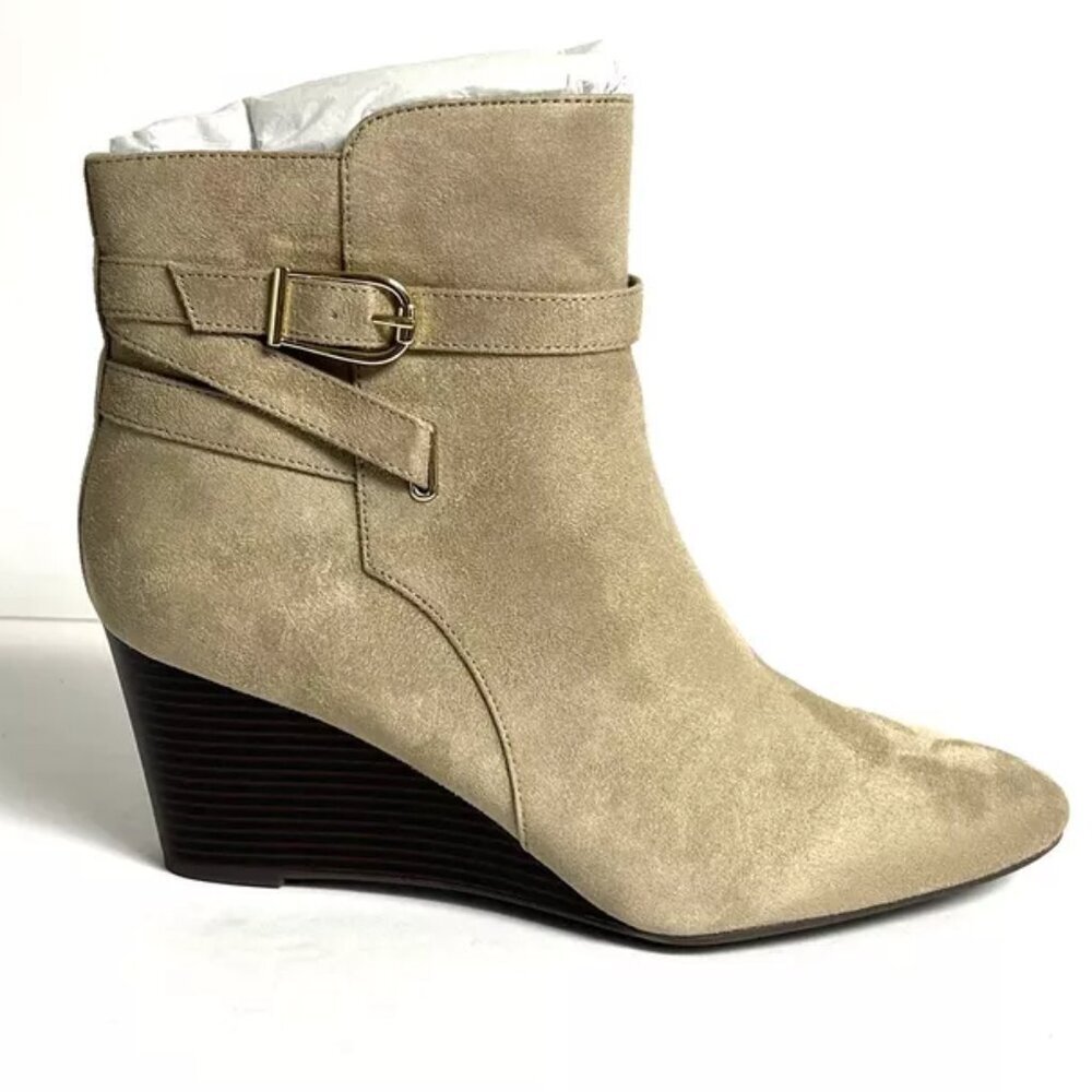 Life Stride Women’s Gio Beige Ankle Boots Size 8.5M